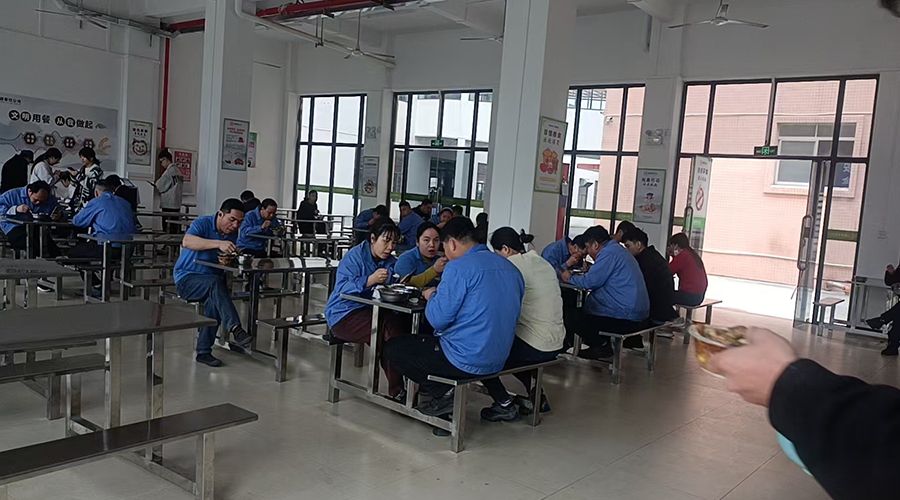 金環(huán)食堂，美味與關(guān)懷的港灣