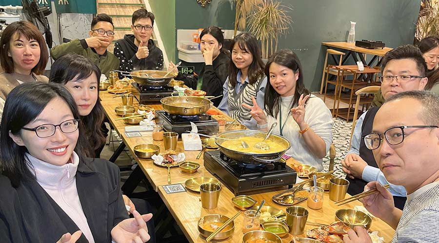 寒冬暖心！金環(huán)電器銷售部組織火鍋團(tuán)建沖刺2022